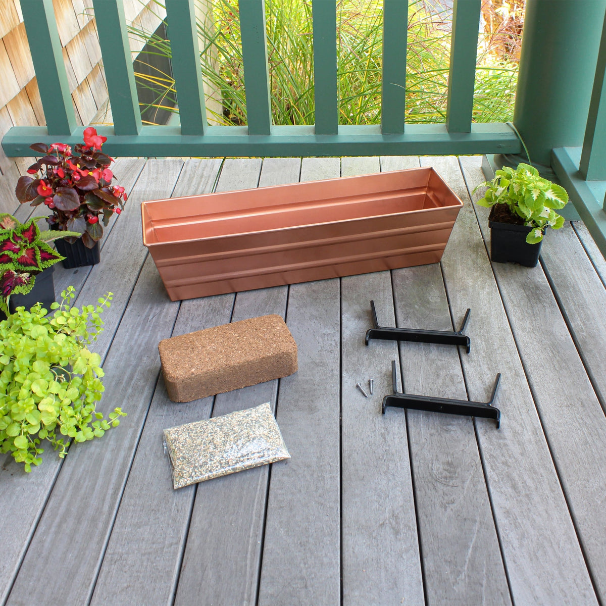 Bloom Box Garden Growing Kit with Clamp-On Brackets Achla Designs