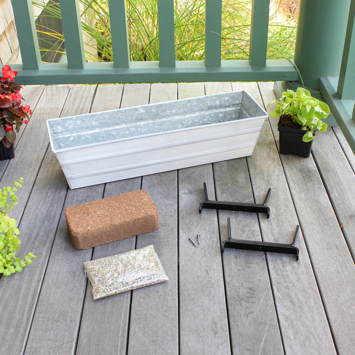 Bloom Box Garden Growing Kit with Clamp-On Brackets Achla Designs