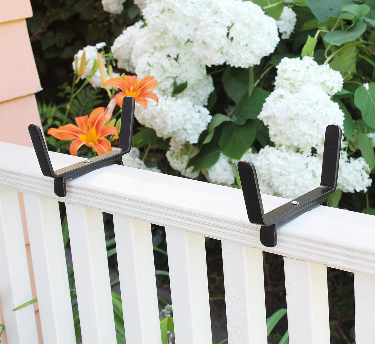 Bloom Box Garden Growing Kit with Clamp-On Brackets Achla Designs